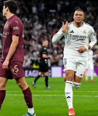 Εμπαπέ: «Ψευδείς πληροφορίες ότι στη Ρεάλ εξέτασαν το λάθος γόνατο»