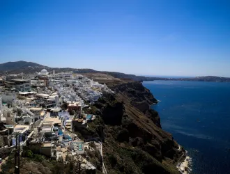 Οι επιστήμονες κατέληξαν: Ηφαιστειογενείς οι σεισμοί του χειμώνα στη Σαντορίνη - Δείτε πίνακες