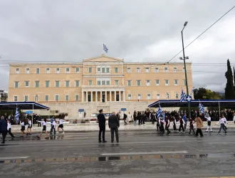 Με μικρή άνοδο της θερμοκρασίας αλλά και τοπικές βροχές οι παρελάσεις για την 25η Μαρτίου