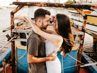 Πώς δείχνει κάθε ζώδιο την αγάπη του (για να μην αναρωτιέσαι…)