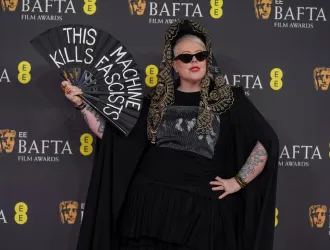 Η Μαντόνα ενώνει τις δυνάμεις της με τη Σαμπρίνα Κάρπεντερ στο Coachella