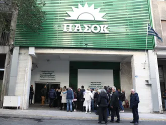 Σε εξέλιξη η κοινή συνεδρίαση βουλευτών και Πολιτικού Συμβουλίου του ΠΑΣΟΚ 