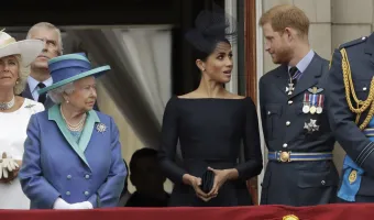 Η Ελισάβετ ζητούσε να υπάρχει πάντα «μάρτυρας» όταν μιλούσε με Χάρι και Μέγκαν