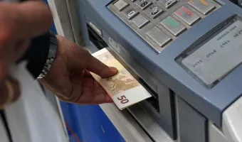 Πακέτο στήριξη 500 εκατ. ευρώ: Οι δικαιούχοι- Πότε και πώς θα δοθεί