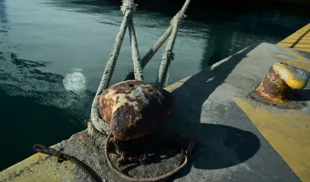 Δεμένο πλοίο λιμάνι