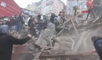 Αγωνία στην Κωνσταντινούπολη μετά την κατάρρευση 2 κτιρίων - Δείτε βίντεο