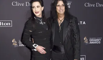 Ο Άλις Κούπερ με τη σύζυγό του 