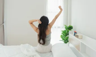 6 συνήθειες που εκτοξεύουν το σάκχαρο στο αίμα τις πρωινές ώρες