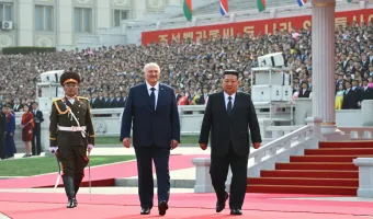 Ο Λουκασένκο με τον Κιμ Γιονγκ Ουν