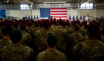 Τραμπ - στρατός