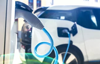 Κίνητρα για προώθηση της ηλεκτροκίνησης μελετά το υπουργείο Περιβάλλοντος και Ενέργειας