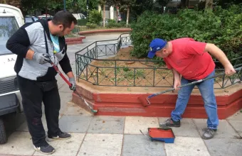 Ομορφαίνει την Πλατεία Αγίου Παύλου ο Δήμος Αθηναίων