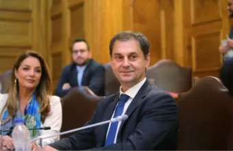 Θεοχάρης: Άνοιγμα του τουρισμού χωρίς εκπτώσεις στην υγεία πολιτών και τουριστών