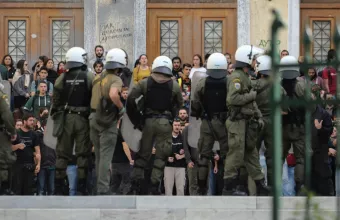 Οι εξοργιστικές μας αντιφάσεις