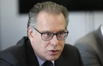 Κουμουτσάκος στον ΣΚΑΪ 100,3: Πρωθυπουργός της Τρίπολης ο Σαράζ 