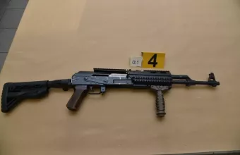 Επαναστατική Αυτοάμυνα: Φωτογραφίες από το οπλοστάσιο της γιάφκας στο Χολαργό (pics)