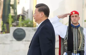 Επίσκεψη Σι: Ο «πόλεμος Κίνας – ΗΠΑ» για τα δίκτυα 5G μεταφέρεται στην Αθήνα 