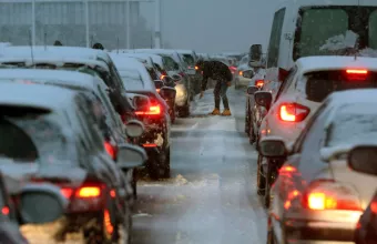 Zηνοβία: Με δυσκολία η κίνηση στην Αθηνών- Λαμίας. Από μια λωρίδα η κυκλοφορία στις Αφίδνες(pic+vid)