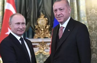 Οι σχέσεις ΗΠΑ- Ιράν, η κατάσταση σε Λιβύη και Συρία στην ατζέντα των συνομιλιών Πούτιν-Ερντογάν