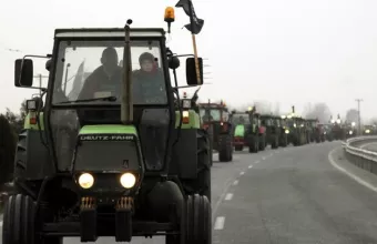 Tι οδηγεί τους αγρότες σε αδιέξοδο και σε έξοδό τους από την παραγωγή