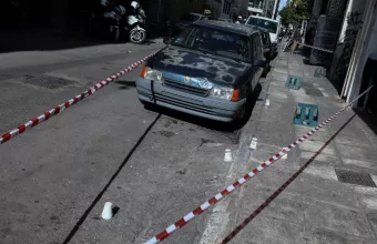 Οι έρευνες για το φονικό στη Μενάνδρου - Τα βίντεο που δείχνουν τους δράστες (vid)