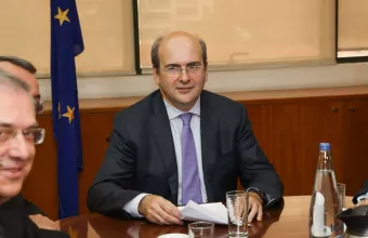 Σύσκεψη στο υπουργείο Περιβάλλοντος και Ενέργειας για τον κορωνοϊό