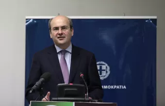 Χατζηδάκης: Έως τέλη Ιουνίου το νομοσχέδιο για την ηλεκτροκίνηση