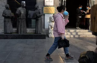 Η Κίνα παραδέχεται το λάθος της με την καταγραφή των θυμάτων του κορωνοϊού