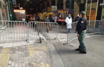 Ενισχύονται από τον Δήμο Αθηναίων τα μέτρα για τον κορωνοϊό στην Βαρβάκειο αγορά