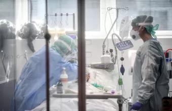 Κορωνοϊός - Δερμιτζάκης: Πότε προβλέπει το τέλος της πανδημίας στην Ελλάδα