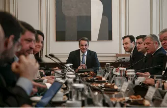 Γερμανία: Αποδίδει η στρατηγική της Αθήνας στη  μάχη κατά του κορωνοϊού – Οι στενωποί