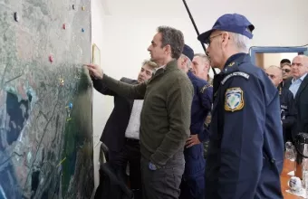 Μητσοτάκης: Ο Έβρος είναι πάντα όρθιος – Κανείς δε θα περάσει παράνομα