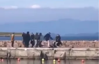 Εκρηκτικό το κλίμα στα νησιά: Βίντεο από επίθεση σε μέλη ΜΚΟ στη Λέσβο