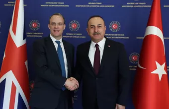 Στήριξη Λονδίνου σε Ερντογάν - Ράαμπ: Άσαντ και Ρωσία ευθύνονται για τους μετανάστες