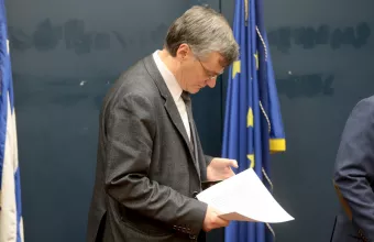 Τσιόδρας: Tην Πέμπτη οι αποφάσεις για σχολεία- Χρήση μάσκας σε κλειστούς χώρους