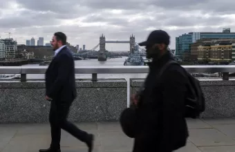 Κορωνοϊός: Εκτοξεύθηκαν οι νεκροί στη Βρετανία - 143 θάνατοι σε 24 ώρες