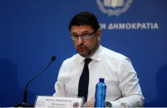 Κορωνοϊός - Χαρδαλιάς: Στο ακέραιο τα μέτρα μέχρι Δευτέρα - Όχι μετακινήσεις την Πρωτομαγιά