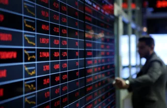 Τουρκία: Διακόπηκαν οι συναλλαγές στο Χρηματιστήριο μετά τη «βουτιά» του δείκτη