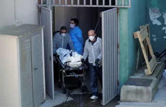 Κορωνοϊός -Ισπανία: 440 θάνατοι σε μια μέρα- Στους 22.157 οι νεκροί 