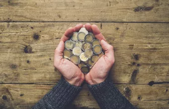 Κορωνοϊός: Απάντηση τα περιφρονημένα κέρματα και η χαρτοπετσέτα;