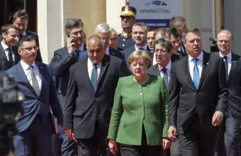 Spiegel για ευρωομόλογα: Με την Ελλάδα ήθελαν κατάρρευση Ευρωζώνης- Τώρα θα κερδίσουν