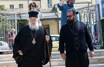 Μητροπολίτης Κέρκυρας: Στις 25 Μαΐου η δικάσιμος για την Θεία Κοινωνία (pics, vid)