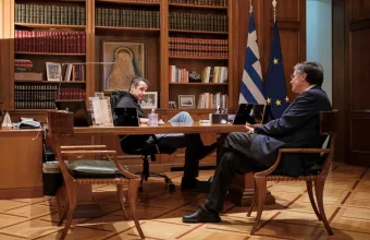 Ο Μητσοτάκης αποφασίζει: Πώς και πότε ανοίγουν καταστήματα, σχολεία – Οι "νάρκες"