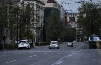 Κορωνοϊός: Lockdown σε όλη τη χώρα- Τι κλείνει, τι μένει ανοιχτό- Επανέρχονται τα SMS