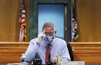 ΗΠΑ-Φάουτσι: «Πολύ σοβαρές» θα έιναι οι επιπτώσεις μιας πρόωρης επανεκκίνησης της οικονομίας