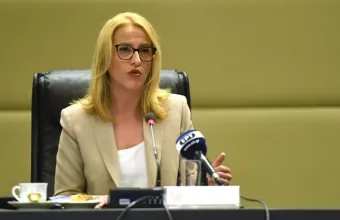 ρένα δούρου