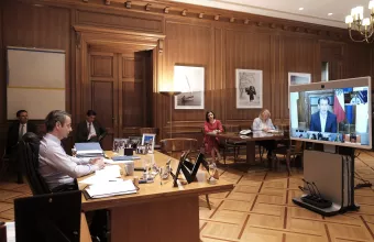 Τηλεδιάσκεψη Μητσοτάκη με ηγέτες 7 χωρών: Δειγματοληπτικά τεστ σε τουρίστες