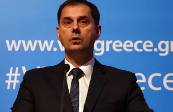 Aισιοδοξία Θεοχάρη για πιστοποιητικό εμβολιασμού - Τι είπε στο CNN