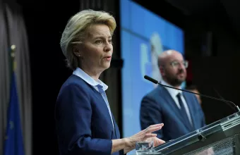 Η Κομισιόν ενέκρινε το εμβόλιο της AstraZeneca - Το σύστημα άδειας εξαγωγής