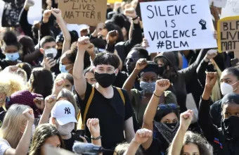 Τζορτζ Φλόιντ: Διαδηλώσεις σε όλον τον κόσμο κατά του ρατσισμού και της αστυνομικής βίας